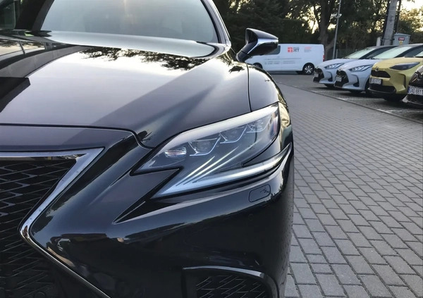 Lexus LS cena 250000 przebieg: 117800, rok produkcji 2017 z Hajnówka małe 742